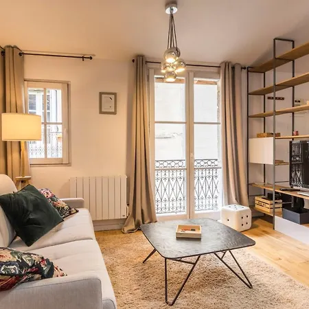 La Parenthese Roucher - Duplex Climatise T2 Coeur Ecusson Meuble Toursime 3 Etoiles מונפלייה